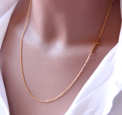 collier croix doré