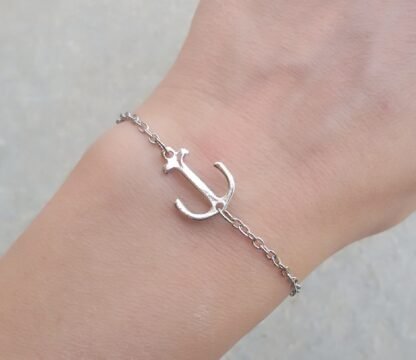 bracelet ancre argent 2018.Idees cadeaux bijoux femme. Bijoux tendance 2017. Bracelet tendance 2017