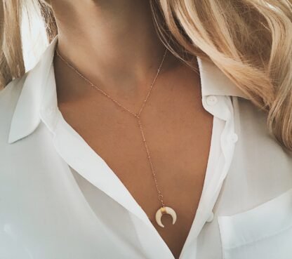 collier tendance corne