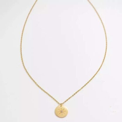 Collier cadeau femme- petite medaille