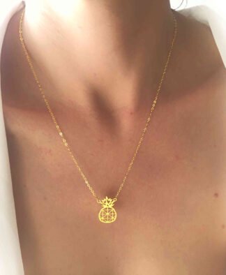 Collier tendance 2021- ananas dore