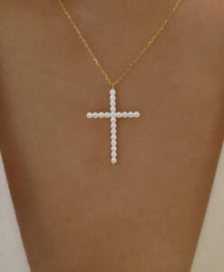 Collier a moins de 10 euros- Croix perles blanches