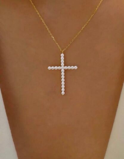 Collier a moins de 10 euros- Croix perles blanches