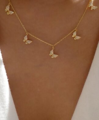 Collier a moins de 10 euros- papillons strass dore