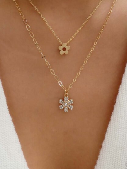 collier fantaisie fleur strass dore