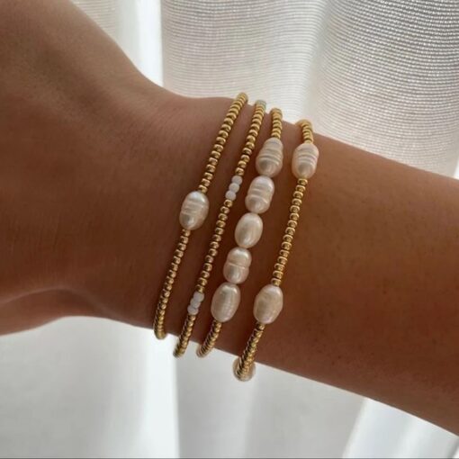 Ensemble de bracelets perles blanches